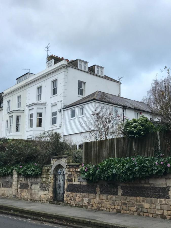 Canterbury 2 Bed Apartment Close To Town Ct1 Sleeps 6 Exterior foto