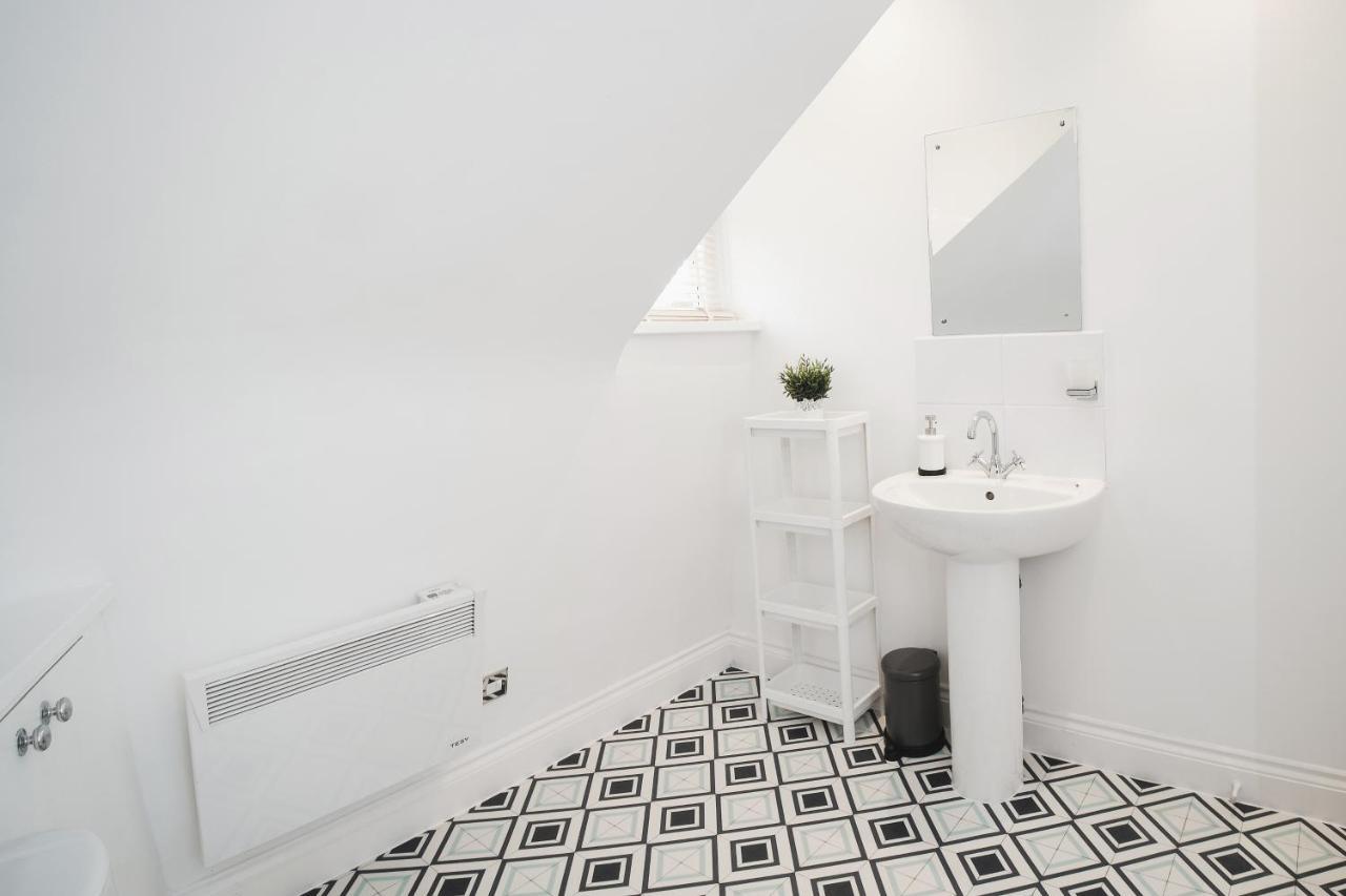 Canterbury 2 Bed Apartment Close To Town Ct1 Sleeps 6 Exterior foto